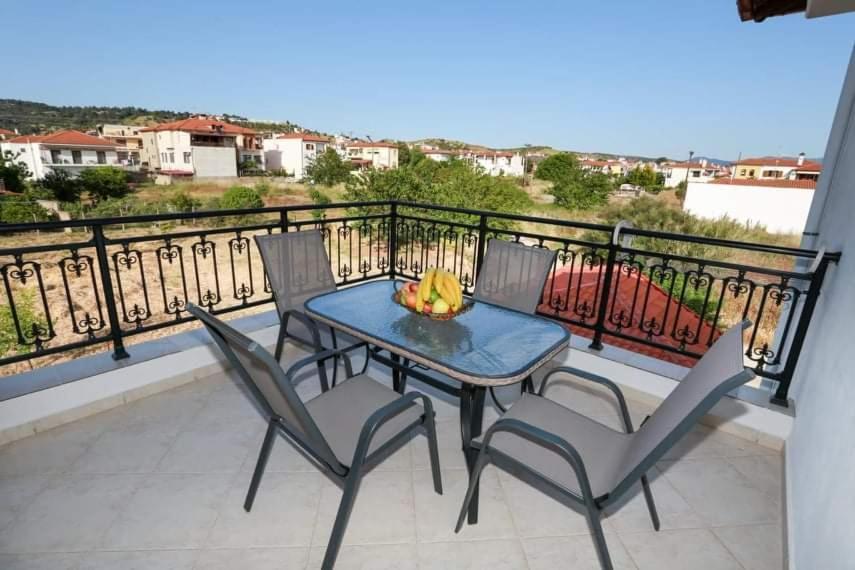 Nikiti View Apartment Eksteriør billede